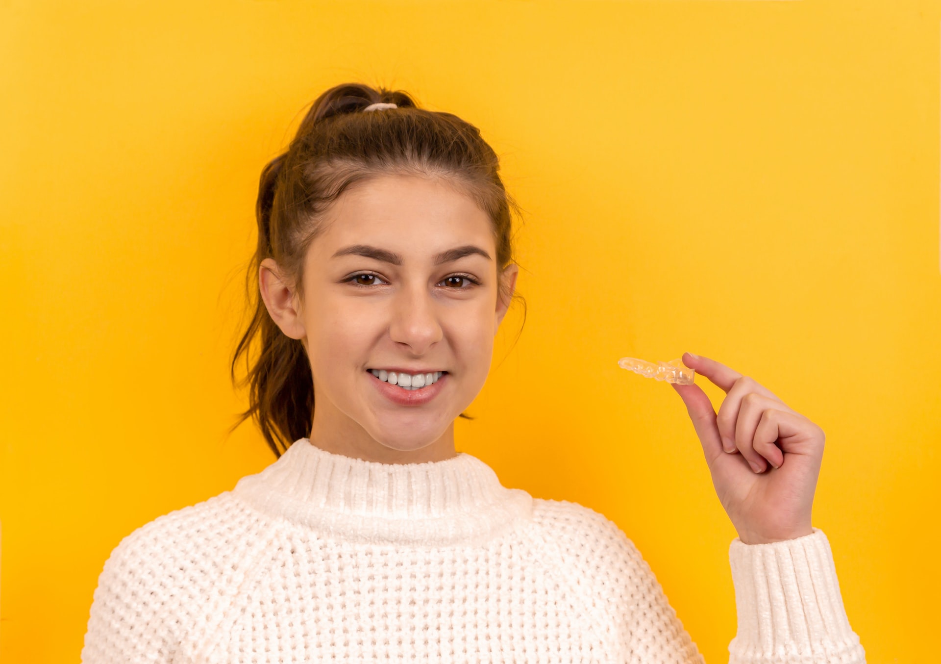 How to Choose Between Braces and Invisalign